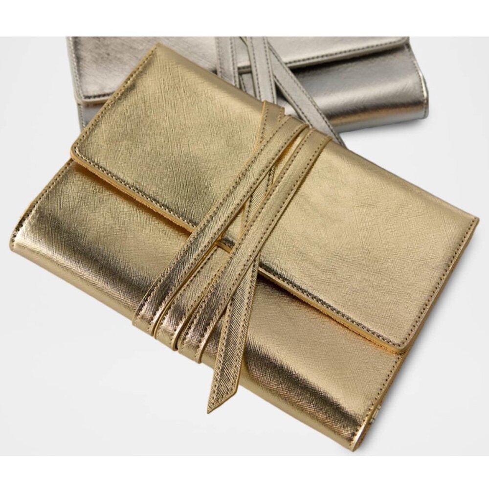 🌟 New 🌟 Neiman Marcus Stylish Travel Jewelry Kit in Gold Color